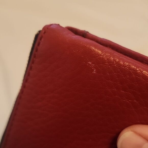 Fossil Two Toned Red Leather Multi-Storage Wallet - Picture 10 of 13